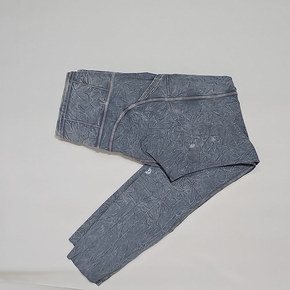 Lululemon Fast and Free Tight II 25" Ice Dye *Non-Reflective Ice Wash - Picture 4 of 5